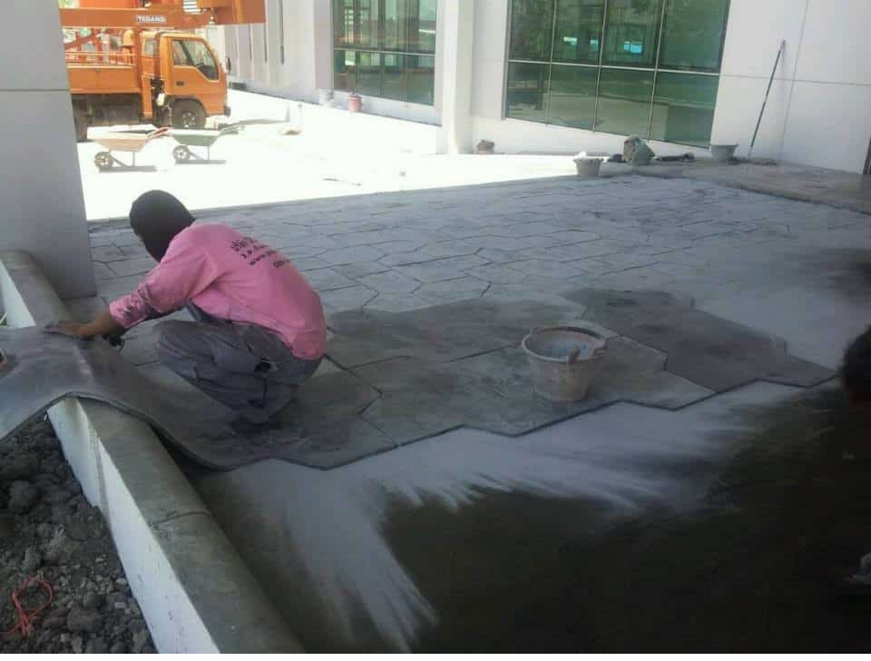 โรยสีและพิมพ์ลาย