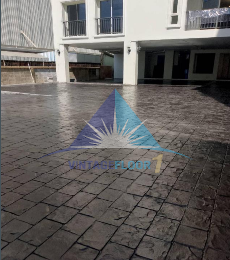 งานแสตมป์ลายคอนกรีต คอนโดมิเนียม ชัยพฤกษ์ สุขุมวิท65